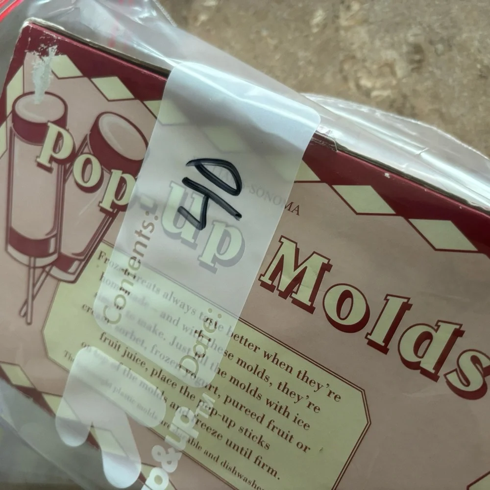 Williams Sonoma - Pop-up Molds for frozen pops